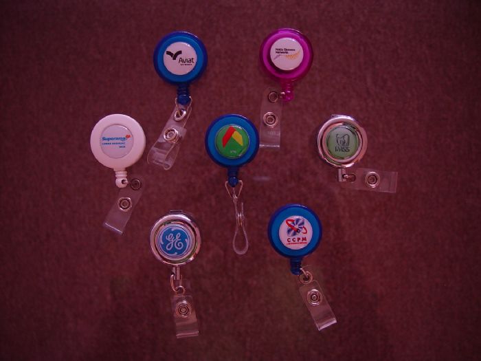 PORTA GAFETE YOYO